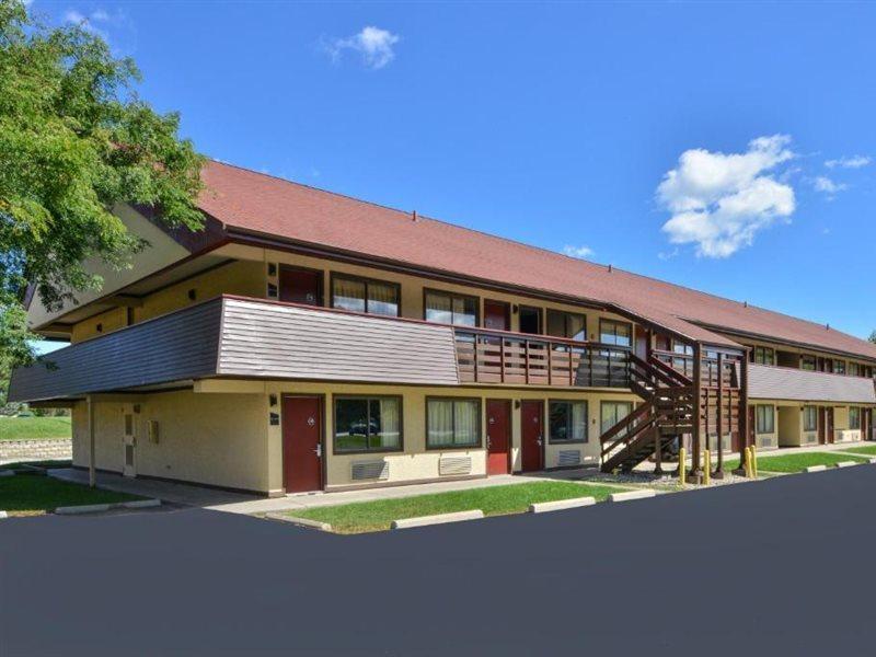 Motel Red Roof Milwaukee Airport 2*